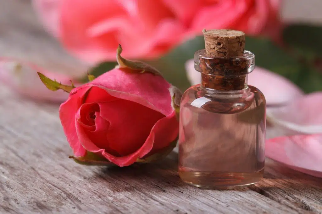 eau-rose-maison